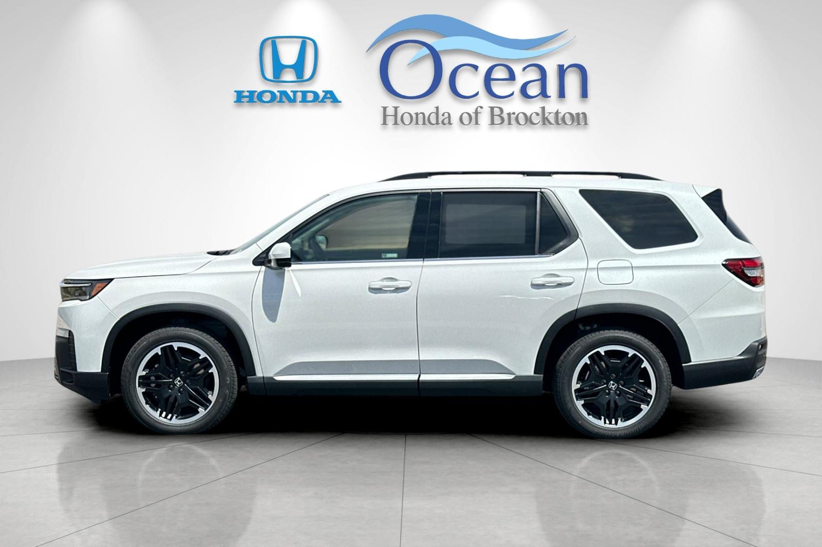 New 2026 Platinum White Honda Touring image 2