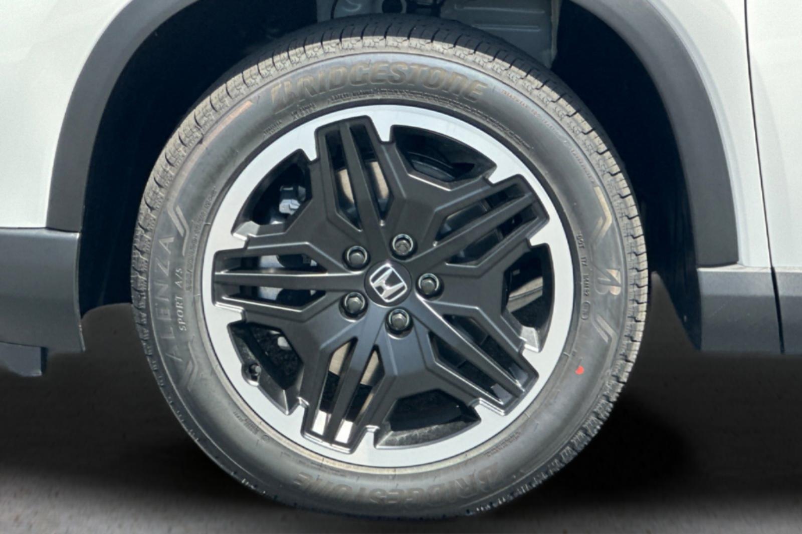 New 2026 Platinum White Honda Touring image 34