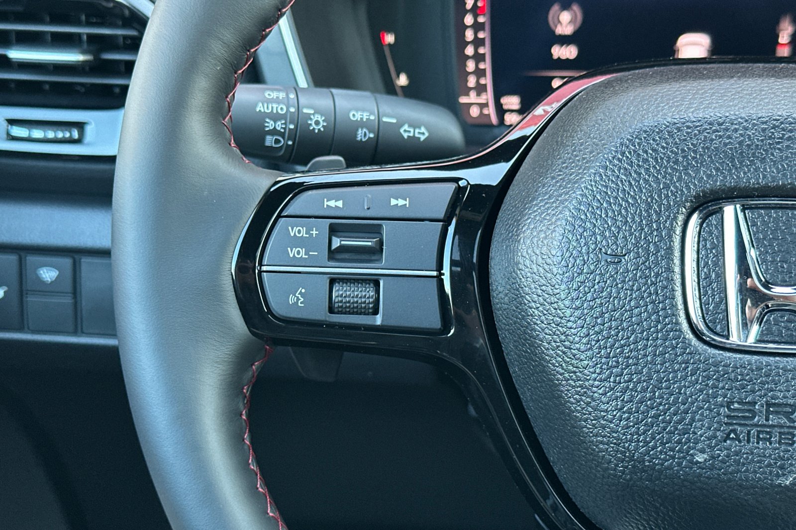 New 2026 Sonic Gray Pearl Honda Black Edition image 29