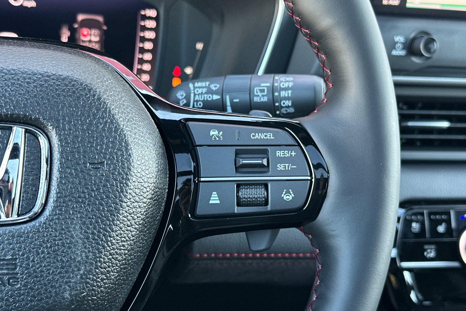 New 2026 Sonic Gray Pearl Honda Black Edition image 30