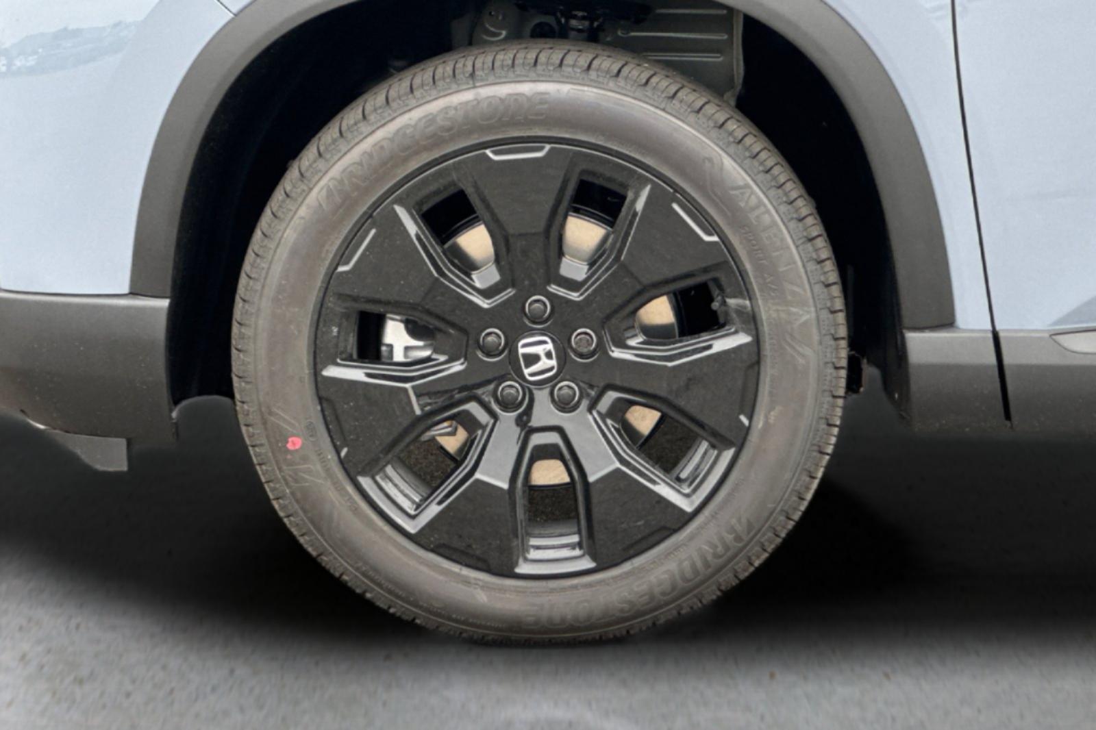 New 2026 Sonic Gray Pearl Honda Black Edition image 35