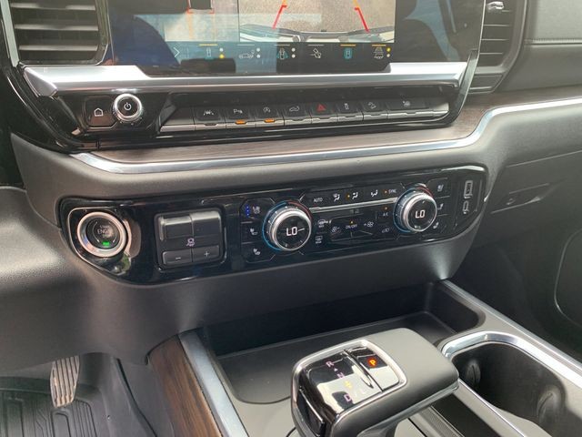 Used 2023 White Frost GMC SLT image 24