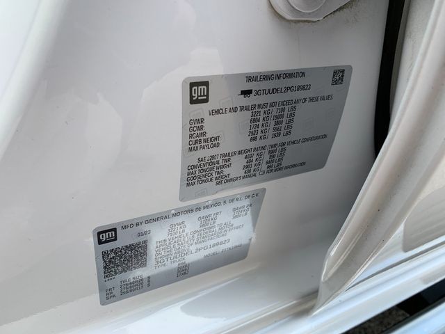 Used 2023 White Frost GMC SLT image 35