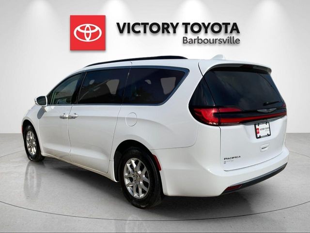 Used 2022 Bright White Clearcoat Chrysler Touring L image 3