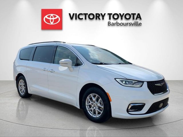Used 2022 Bright White Clearcoat Chrysler Touring L image 5