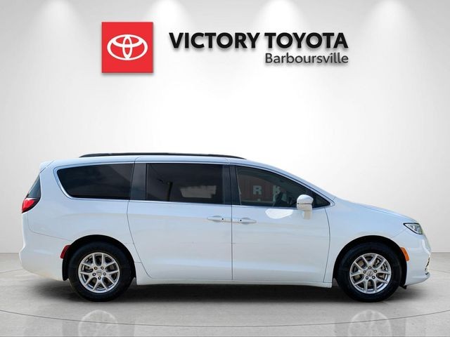 Used 2022 Bright White Clearcoat Chrysler Touring L image 6