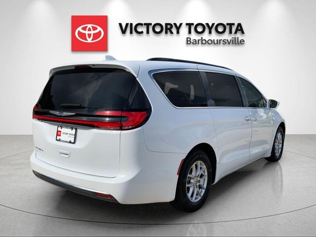 Used 2022 Bright White Clearcoat Chrysler Touring L image 7