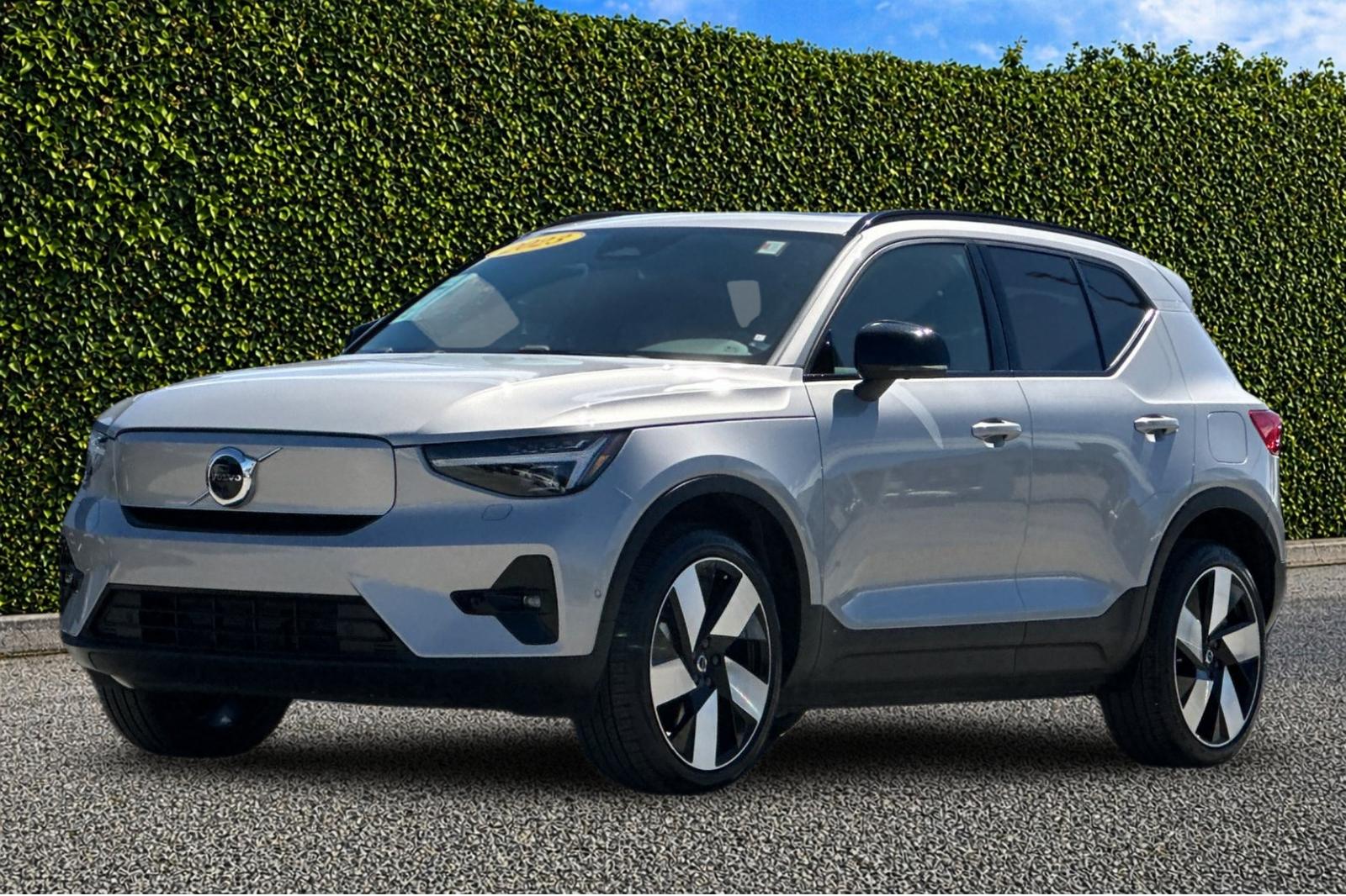 Used 2023 Silver Volvo Ultimate image 8