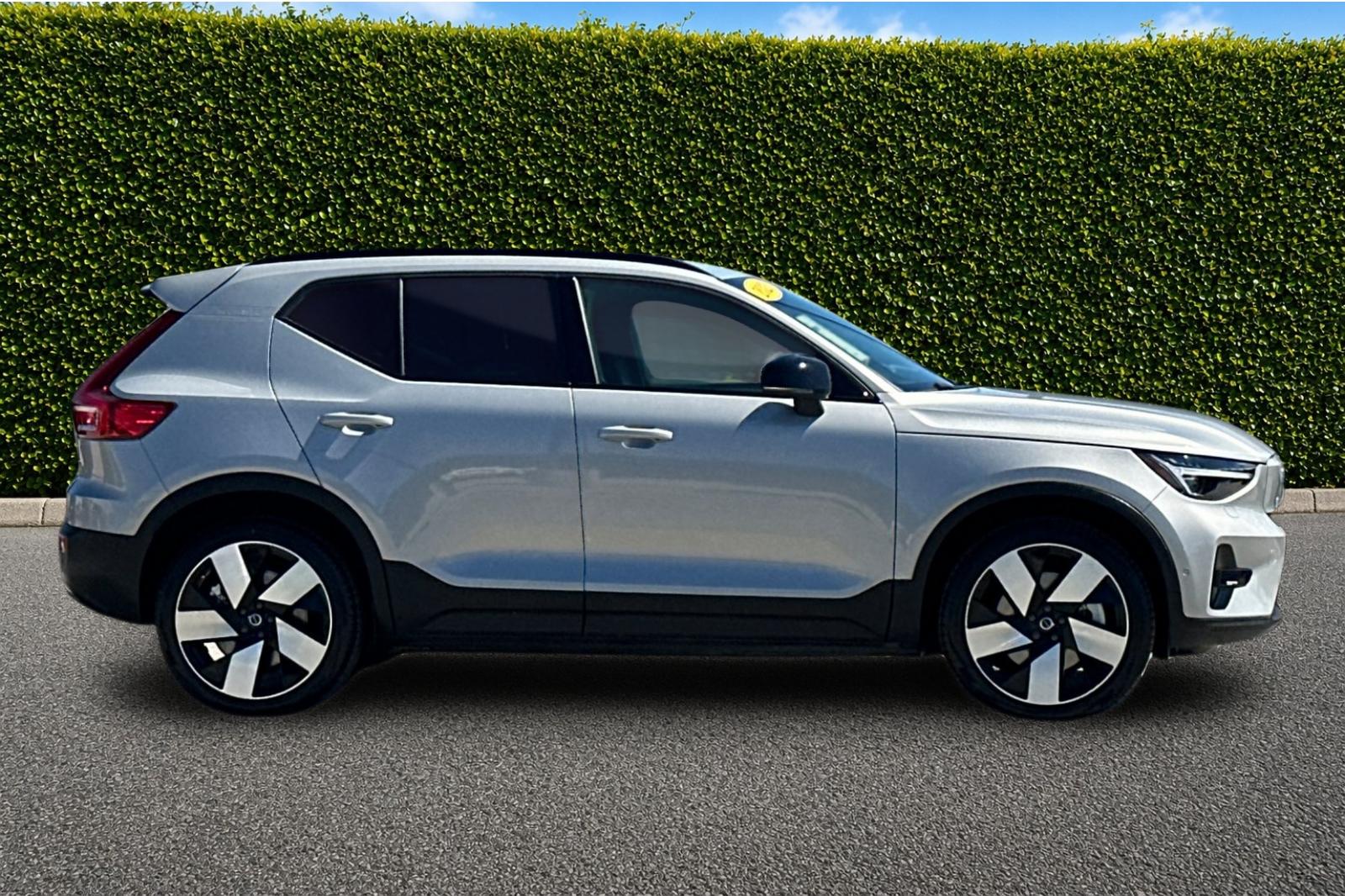 Used 2023 Silver Volvo Ultimate image 3