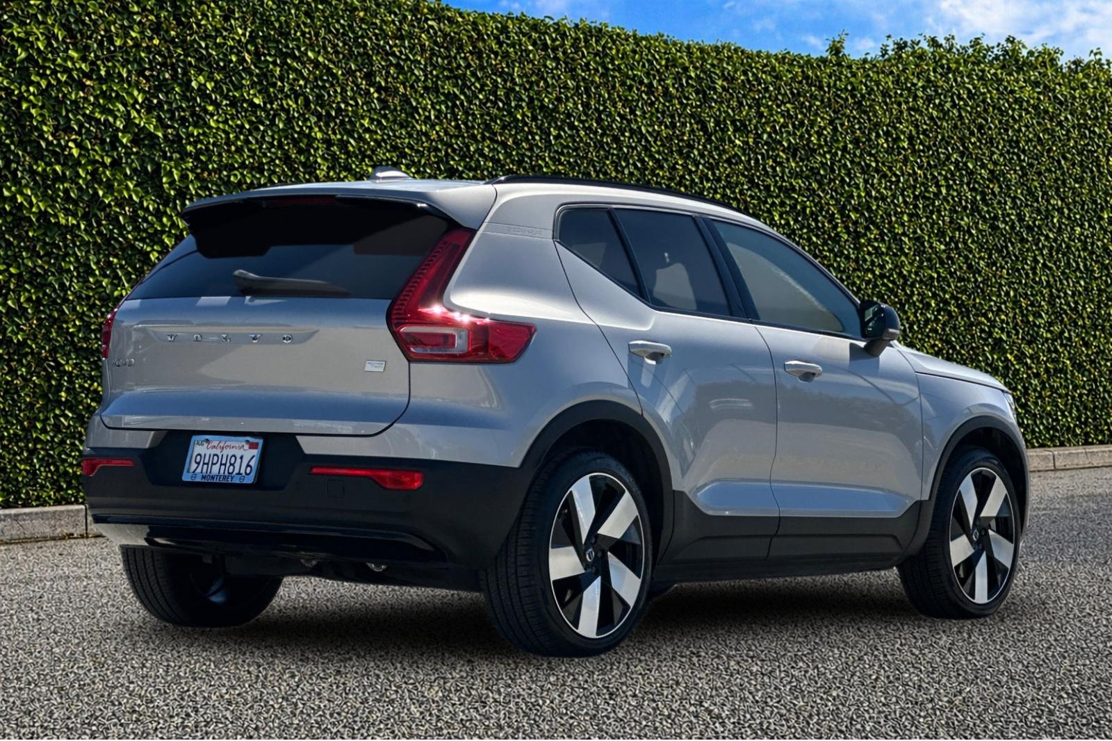 Used 2023 Silver Volvo Ultimate image 4