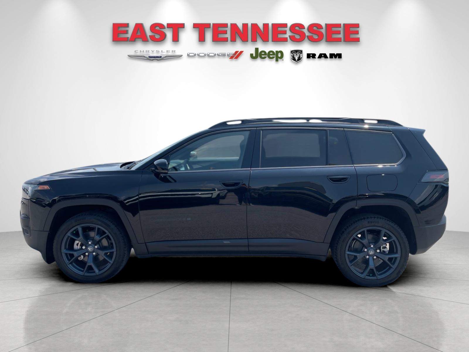 New 2026 Diamond Black Crystal Pearlcoat Jeep  image 6