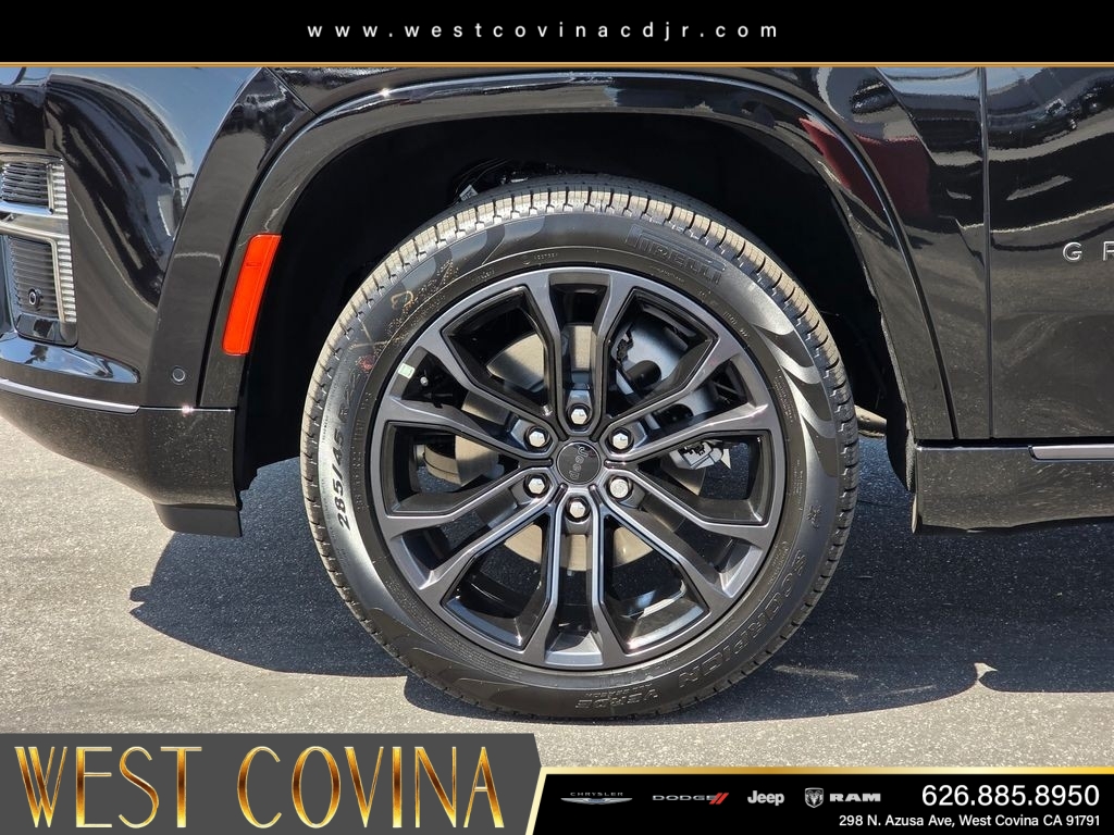 New 2026 High Gloss Black Jeep Summit Reserve image 9