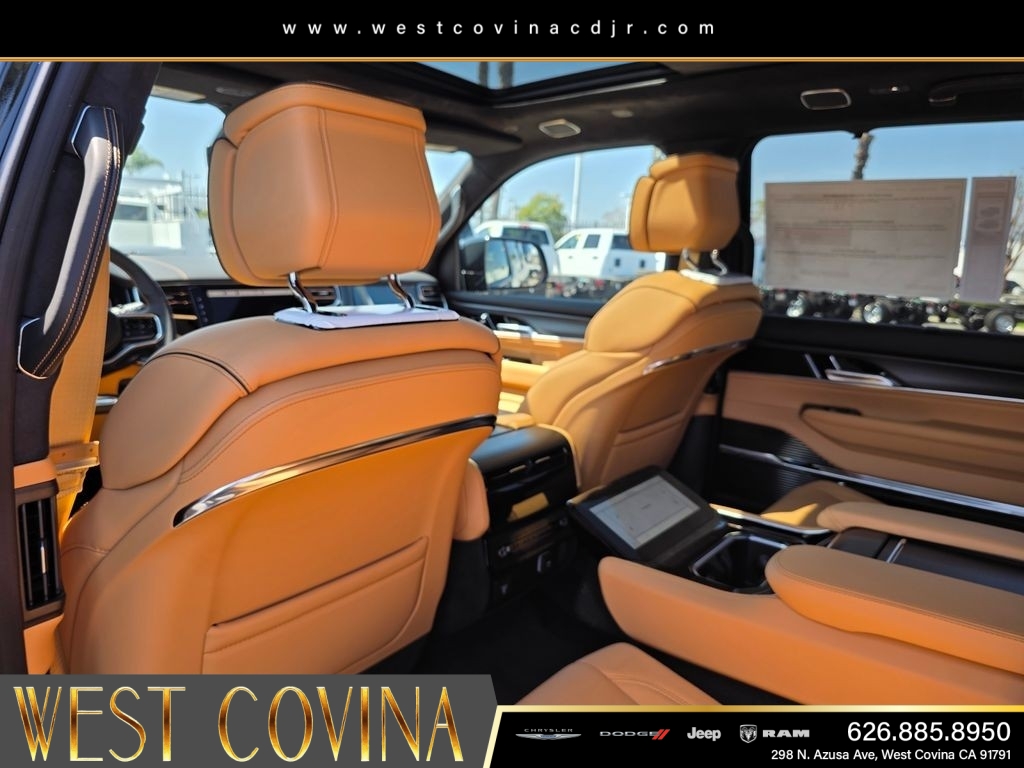 New 2026 High Gloss Black Jeep Summit Reserve image 13