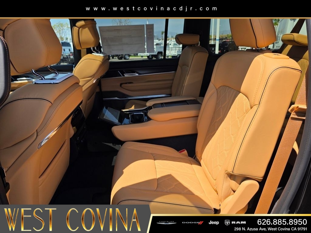 New 2026 High Gloss Black Jeep Summit Reserve image 14