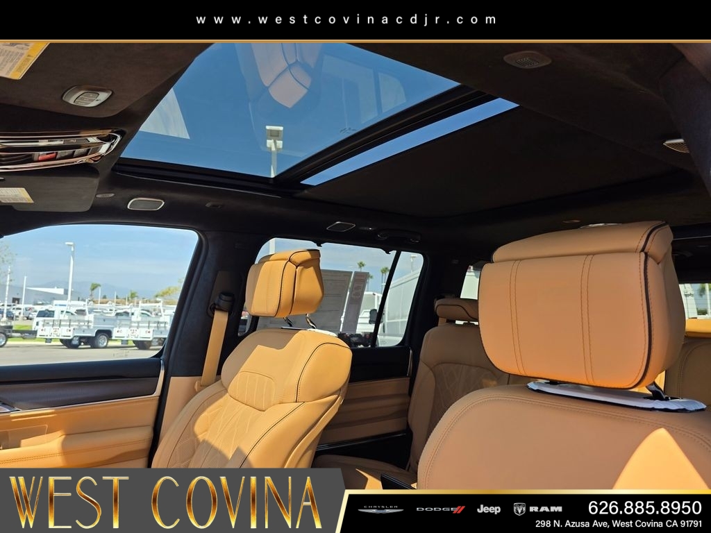 New 2026 High Gloss Black Jeep Summit Reserve image 18