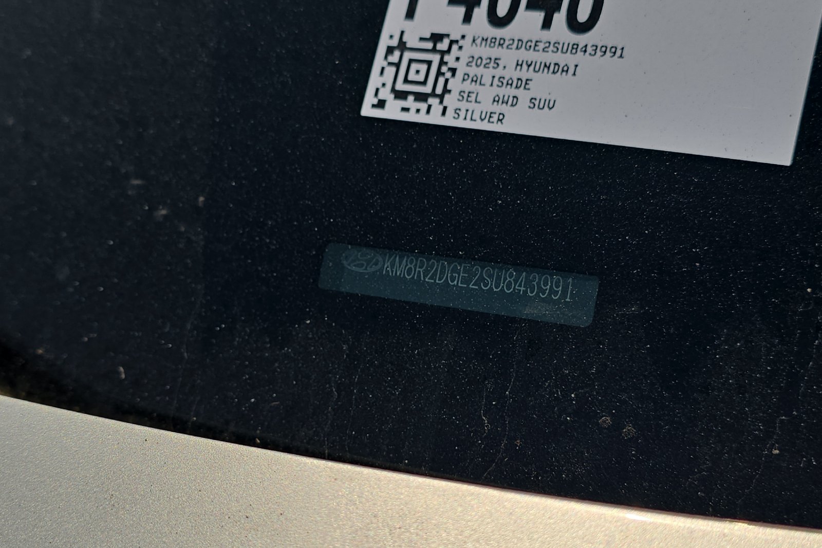 Used 2025 Silver Hyundai SEL image 3
