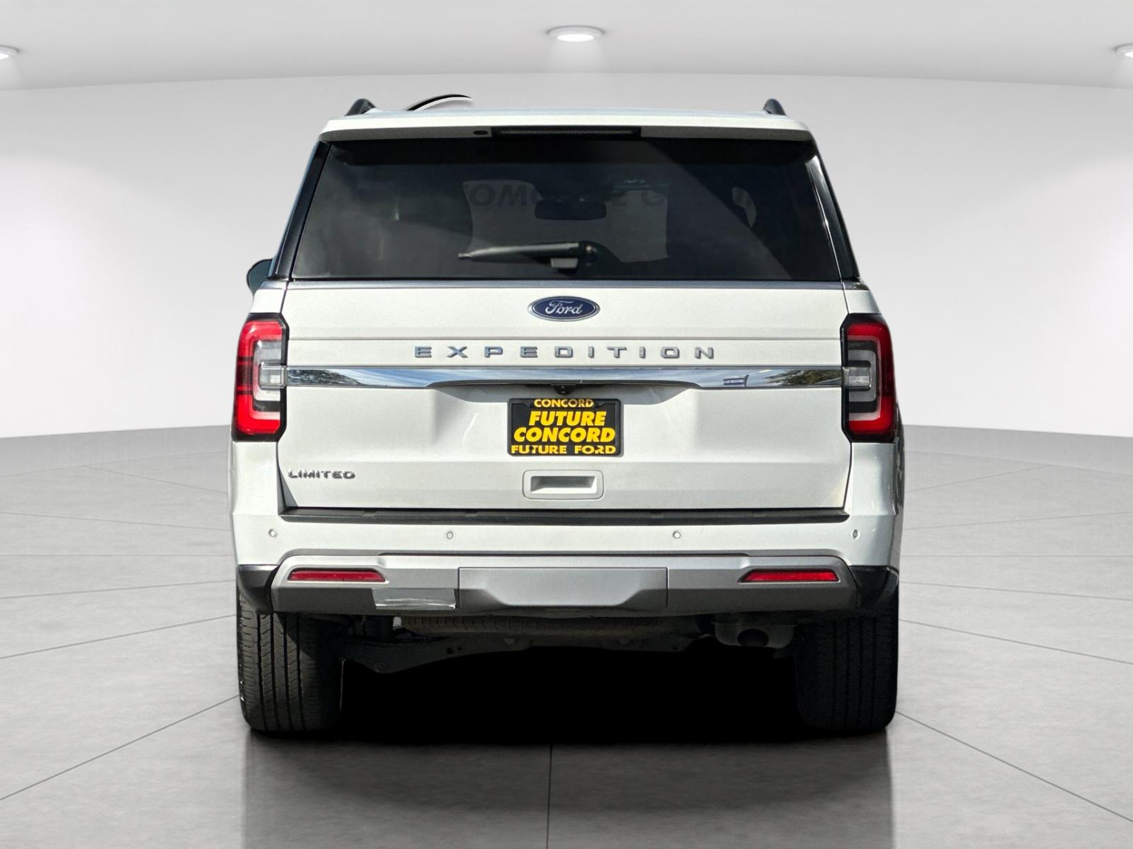 Used 2024 White Ford Limited image 4
