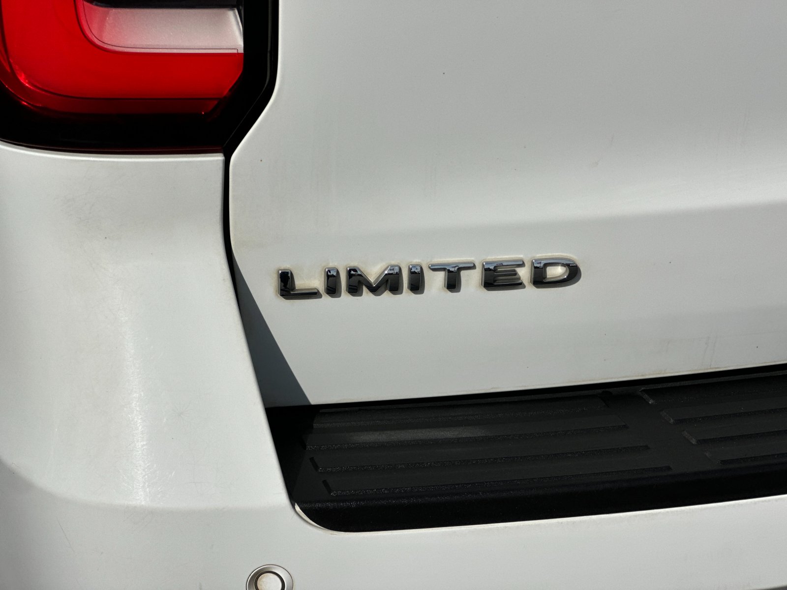 Used 2024 White Ford Limited image 27