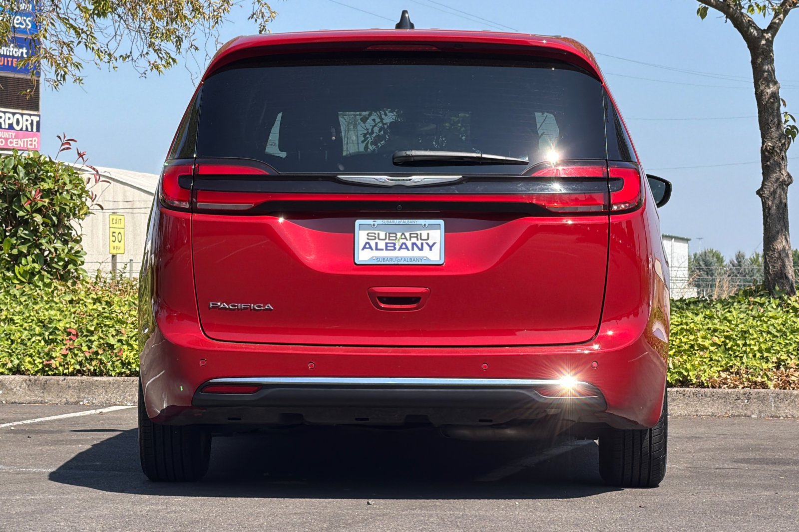 Used 2025 Red Chrysler Select image 5