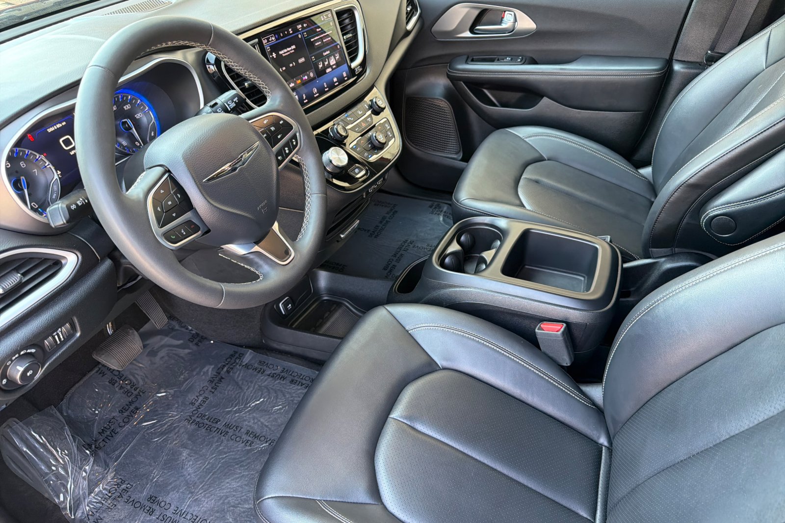 Used 2025 Red Chrysler Select image 10