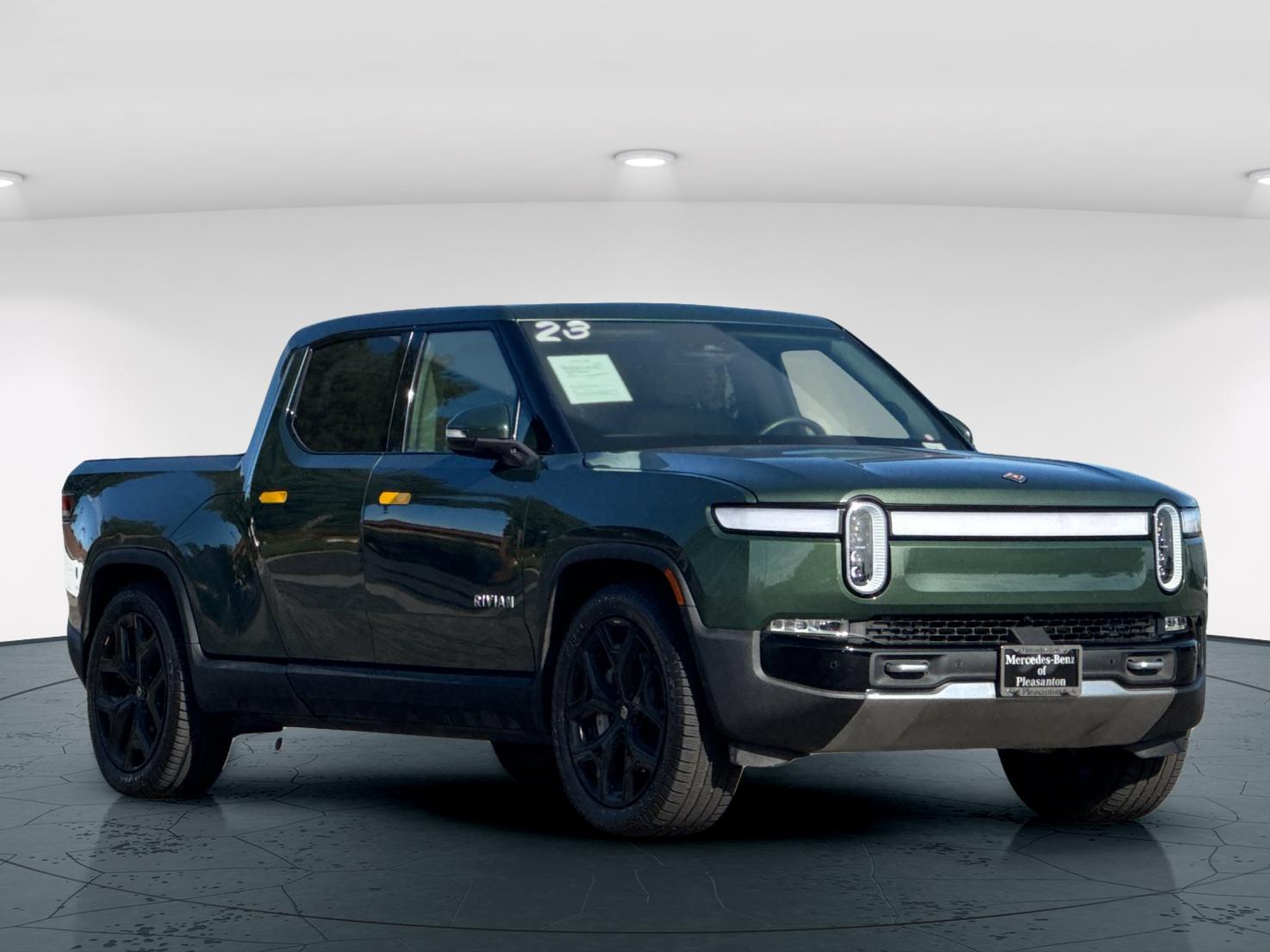 Used 2023 Forest Green Rivian Adventure Dual Motor Large Pack 4D Crew Cab image 8