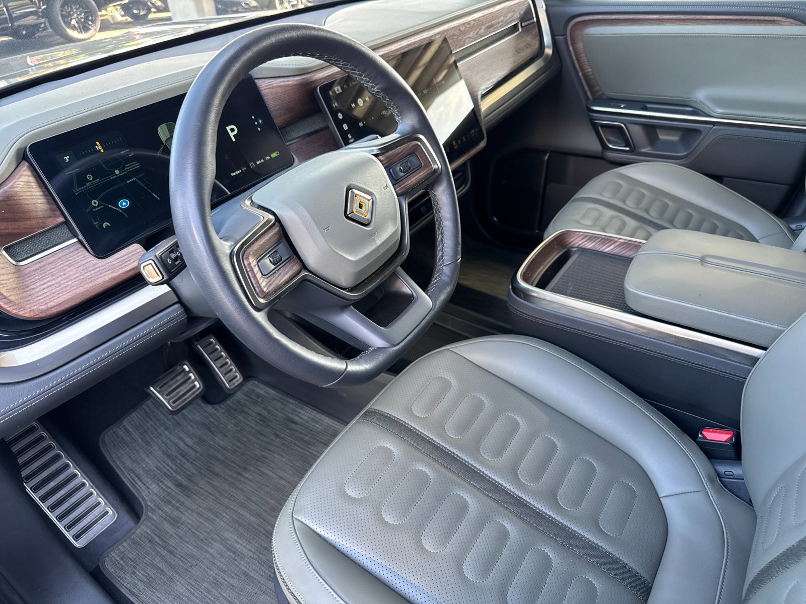 Used 2023 Forest Green Rivian Adventure Dual Motor Large Pack 4D Crew Cab image 10