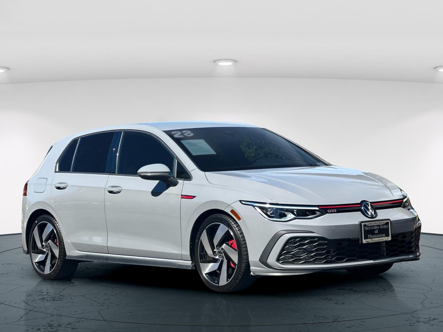 Used 2024 Moonstone Volkswagen 2.0T S 4D Hatchback image 9