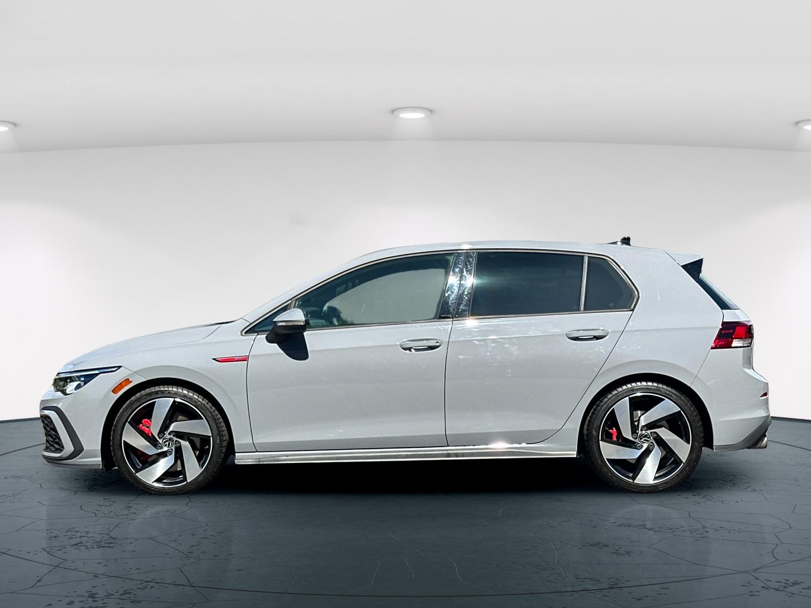 Used 2024 Moonstone Volkswagen 2.0T S 4D Hatchback image 4