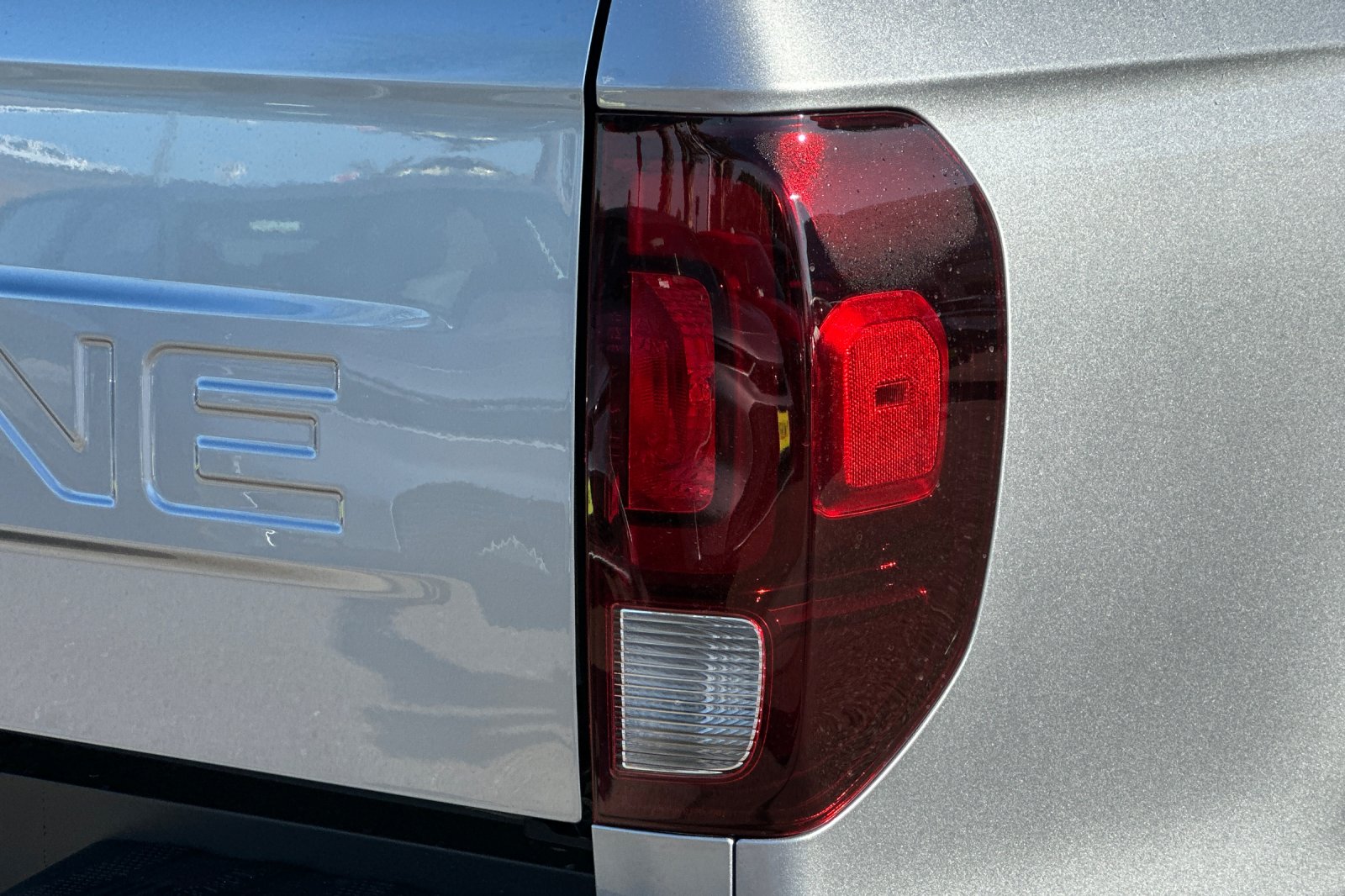 New 2026 Solar Silver Metallic Honda RTL image 30