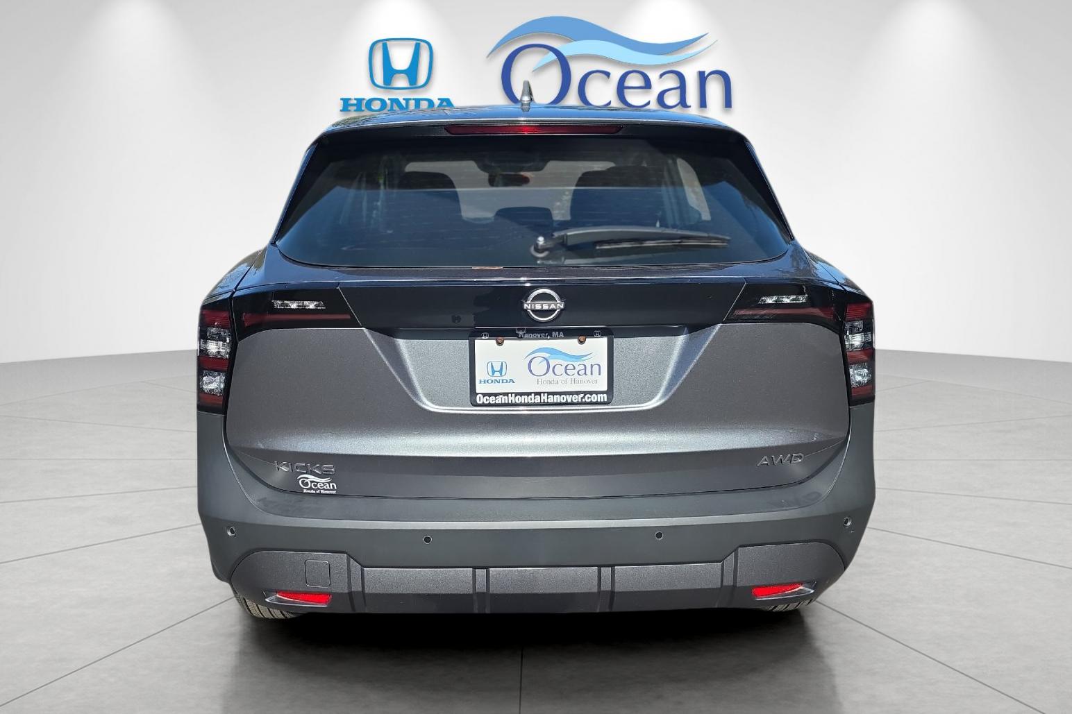 Used 2025 Gun Metallic Nissan S image 4
