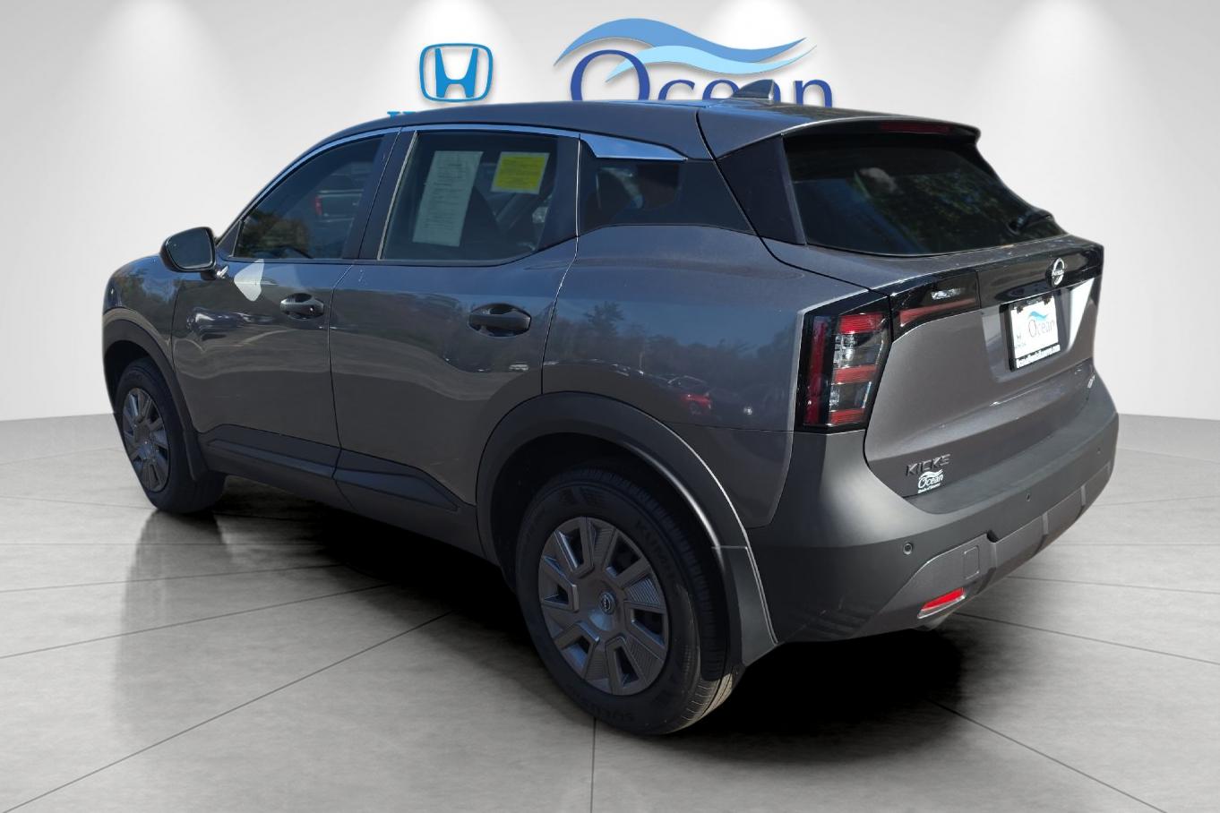 Used 2025 Gun Metallic Nissan S image 5