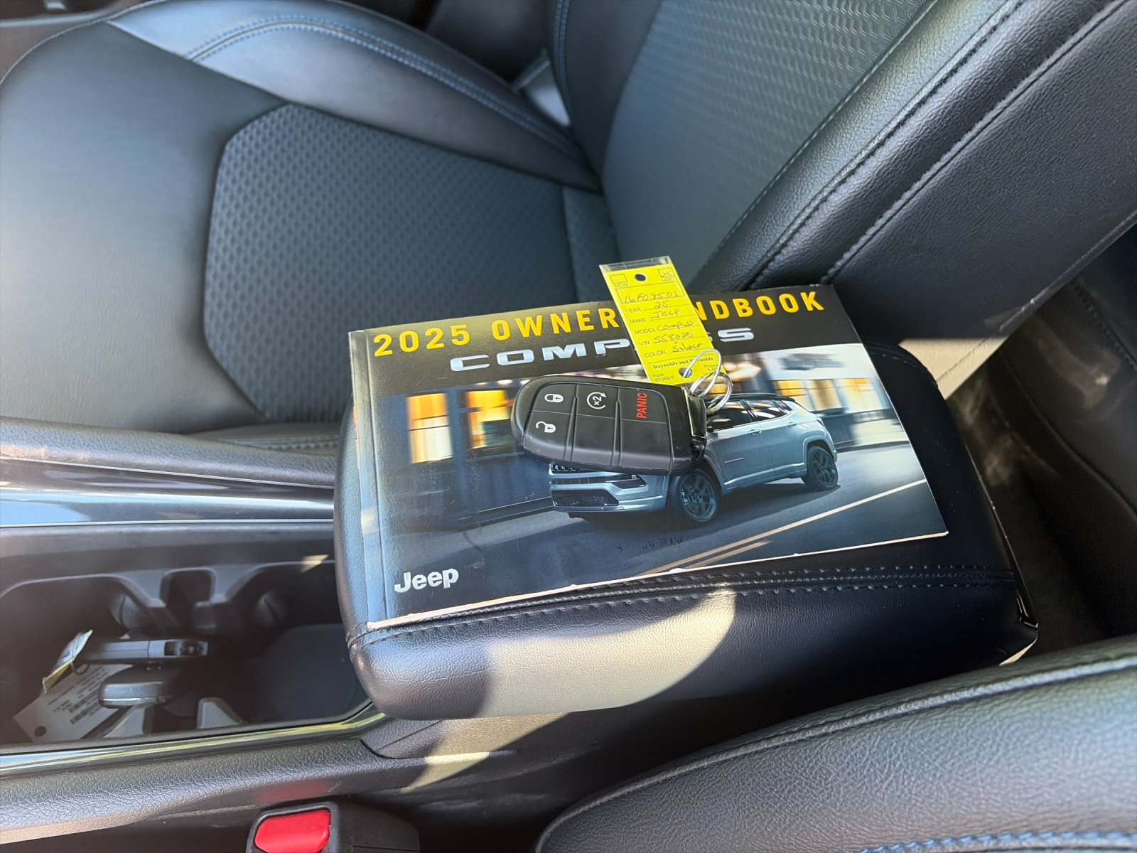 Used 2025 Silver Jeep Latitude image 10