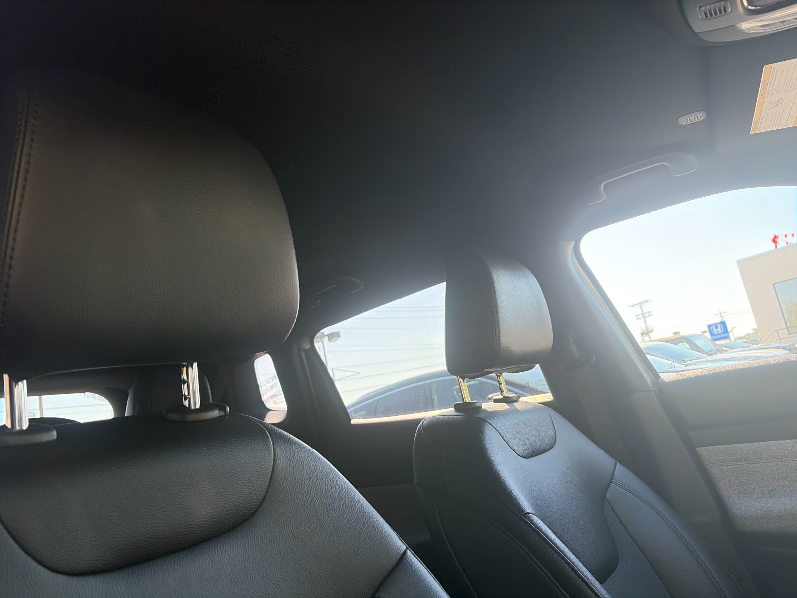 Used 2025 Silver Jeep Latitude image 20