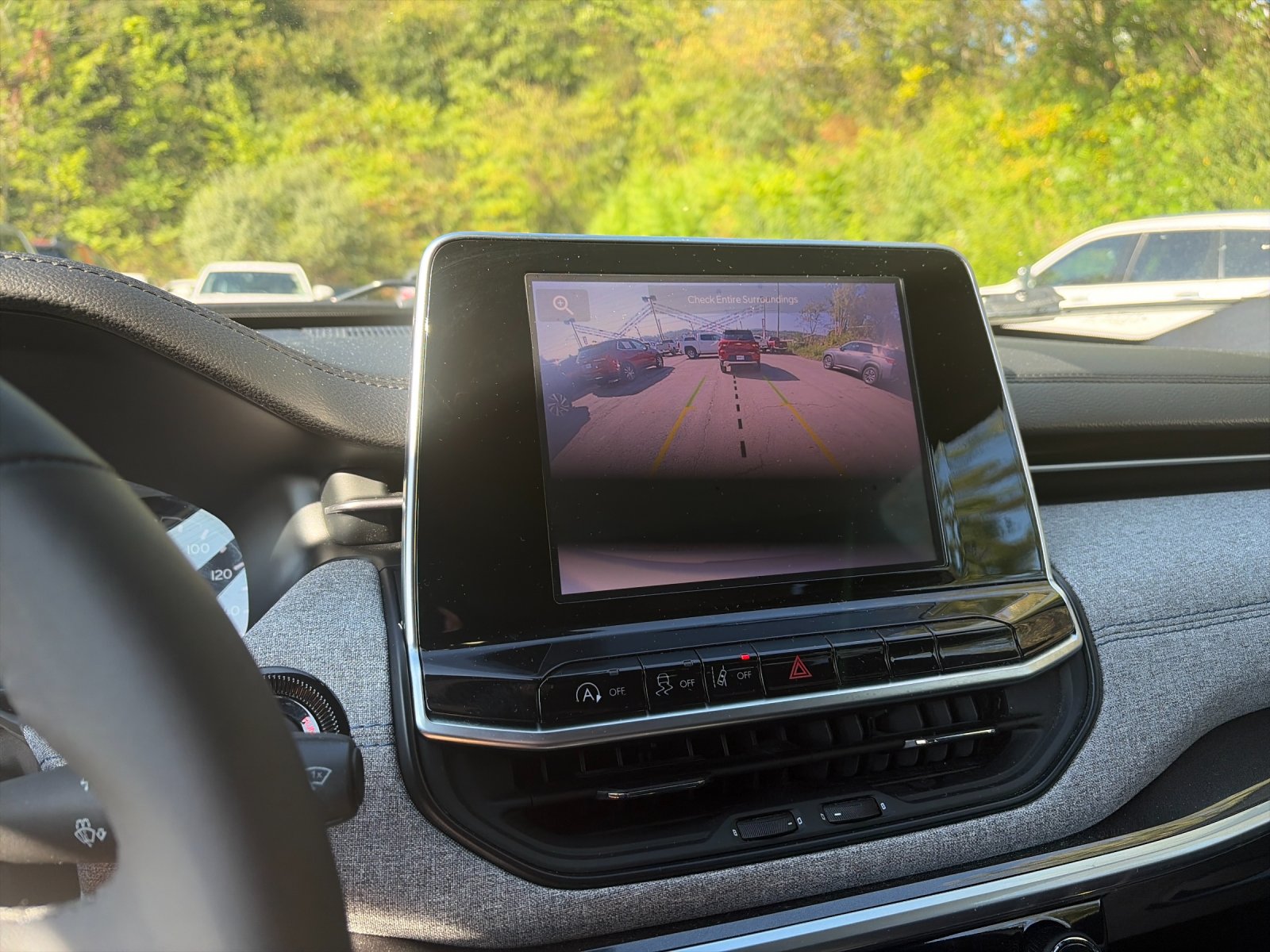 Used 2025 Silver Jeep Latitude image 24