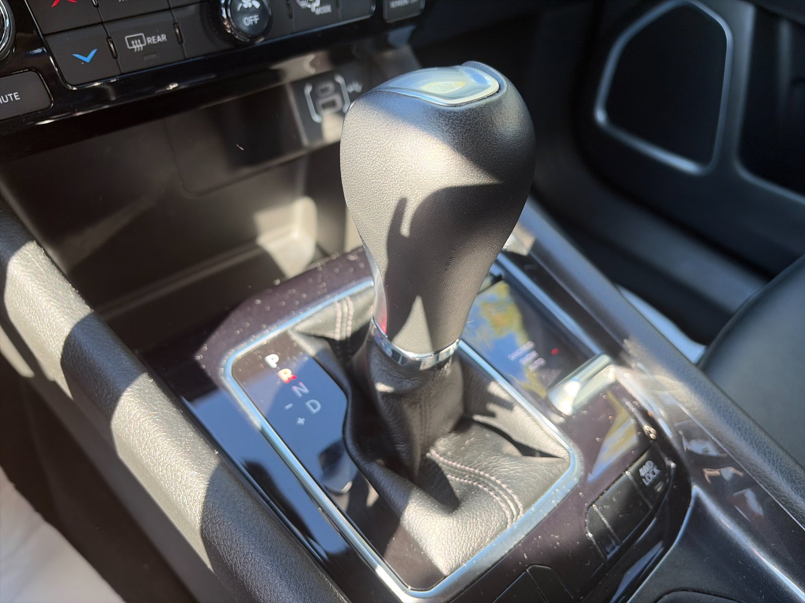 Used 2025 Silver Jeep Latitude image 26