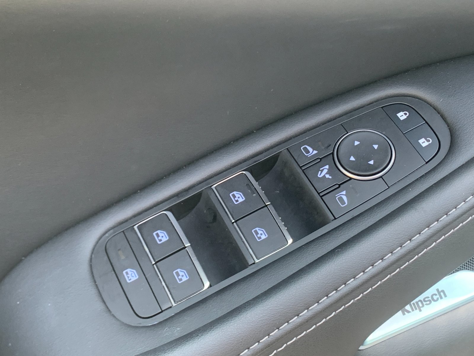 Used 2026 Gray INFINITI LUXE image 14