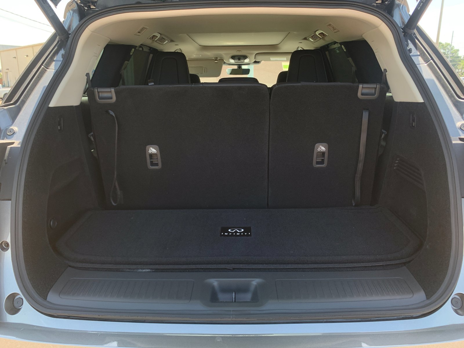 Used 2026 Gray INFINITI LUXE image 20