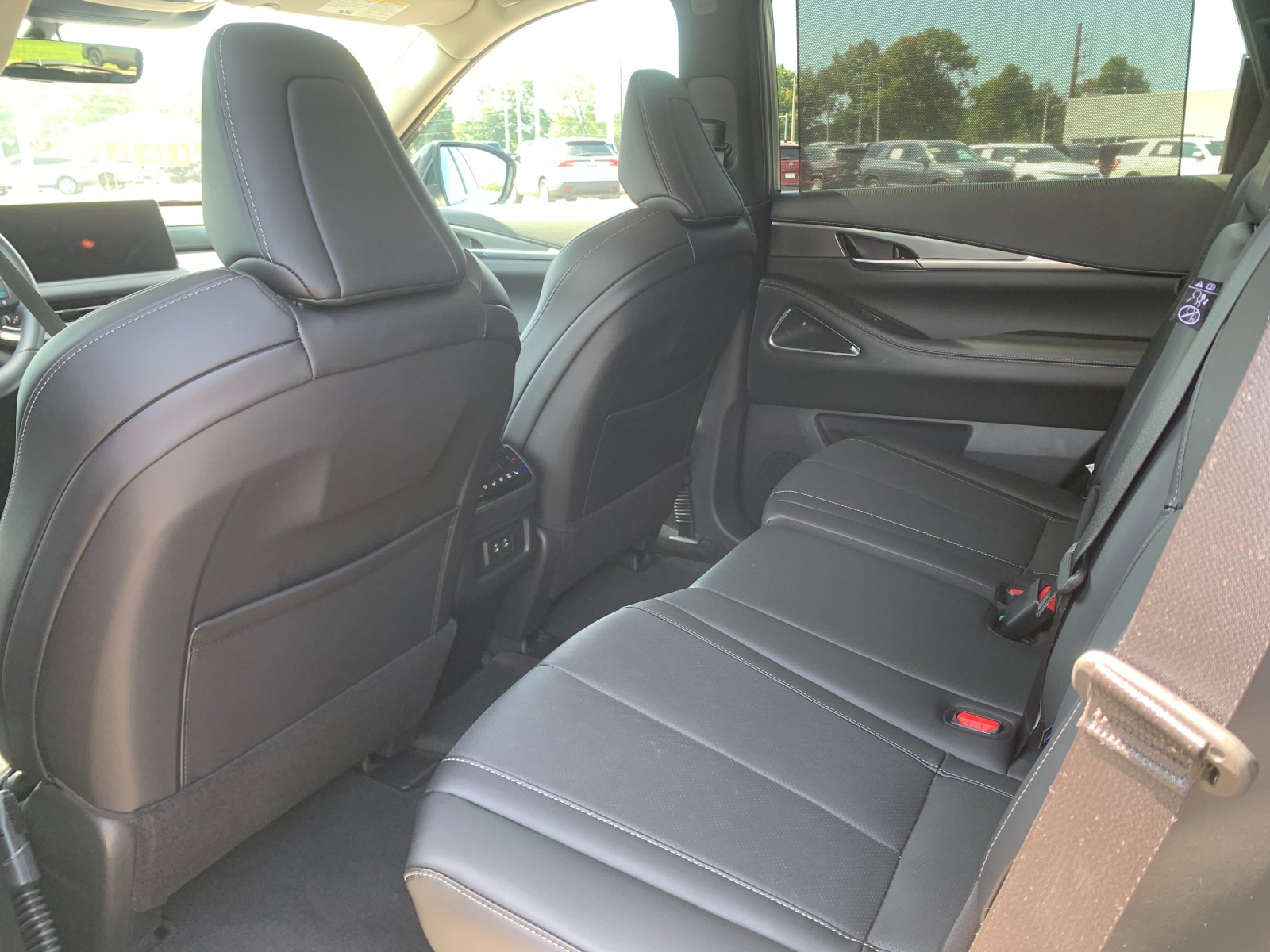 Used 2026 Gray INFINITI LUXE image 15