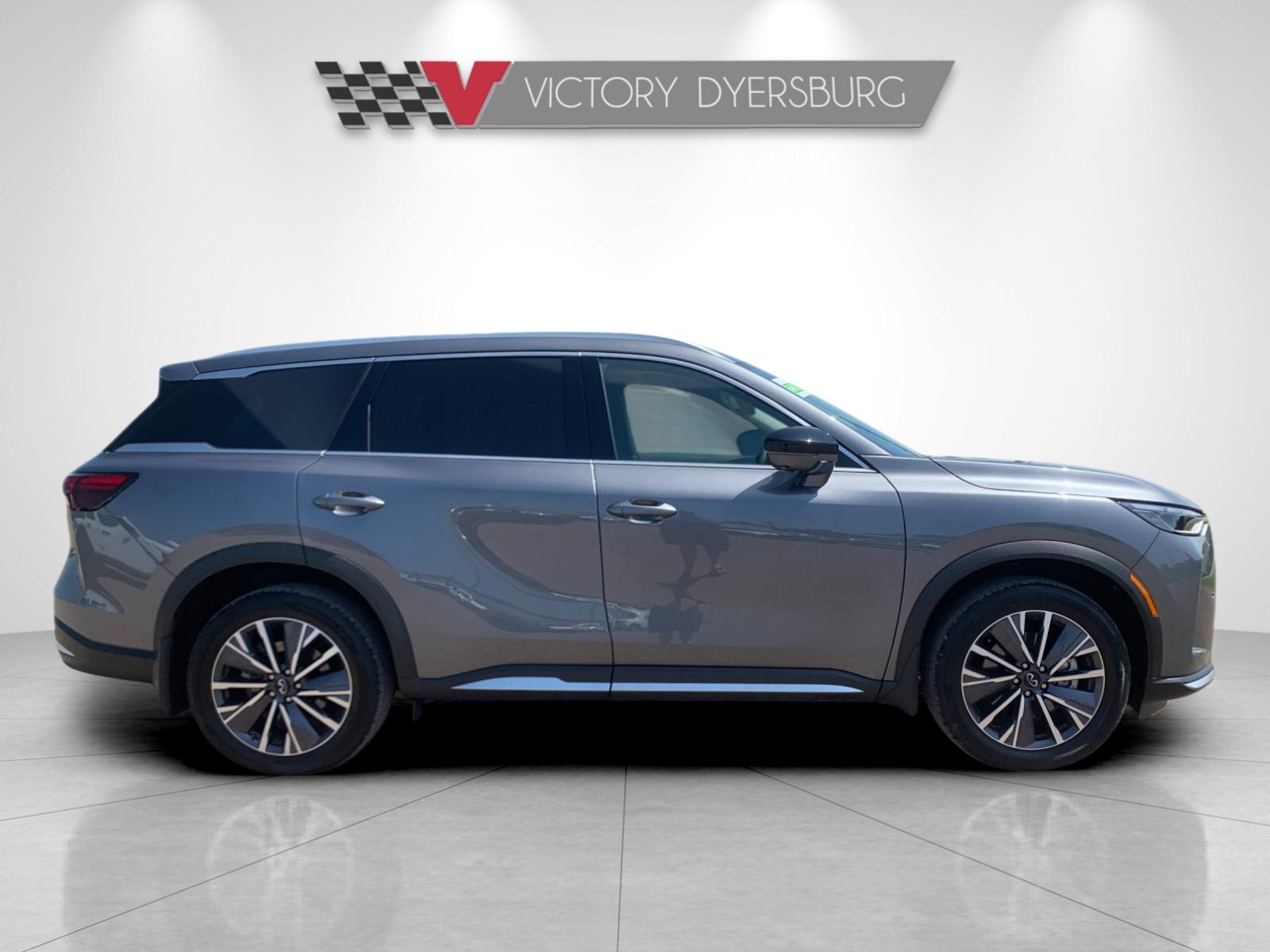 Used 2026 Gray INFINITI LUXE image 3
