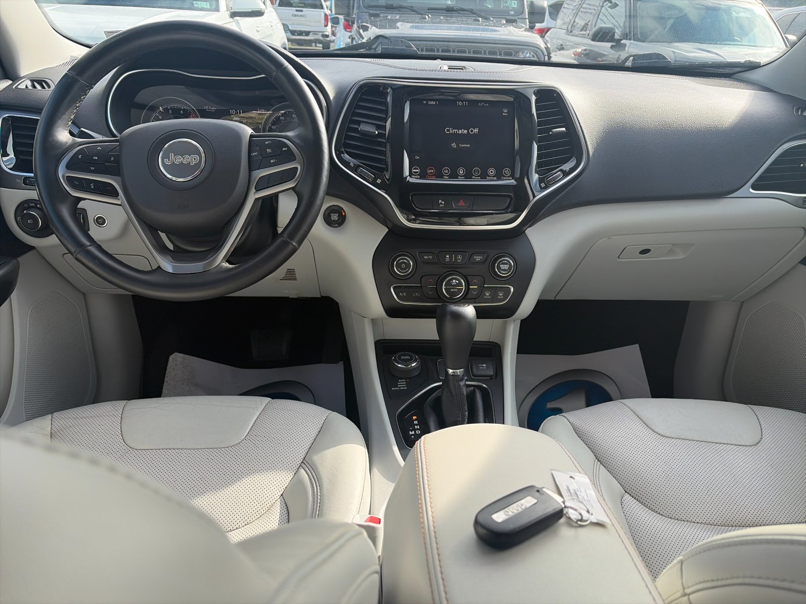 Used 2019 Diamond Black Jeep Limited image 16