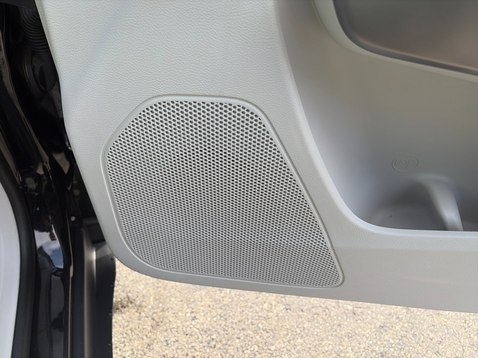 Used 2019 Diamond Black Jeep Limited image 21