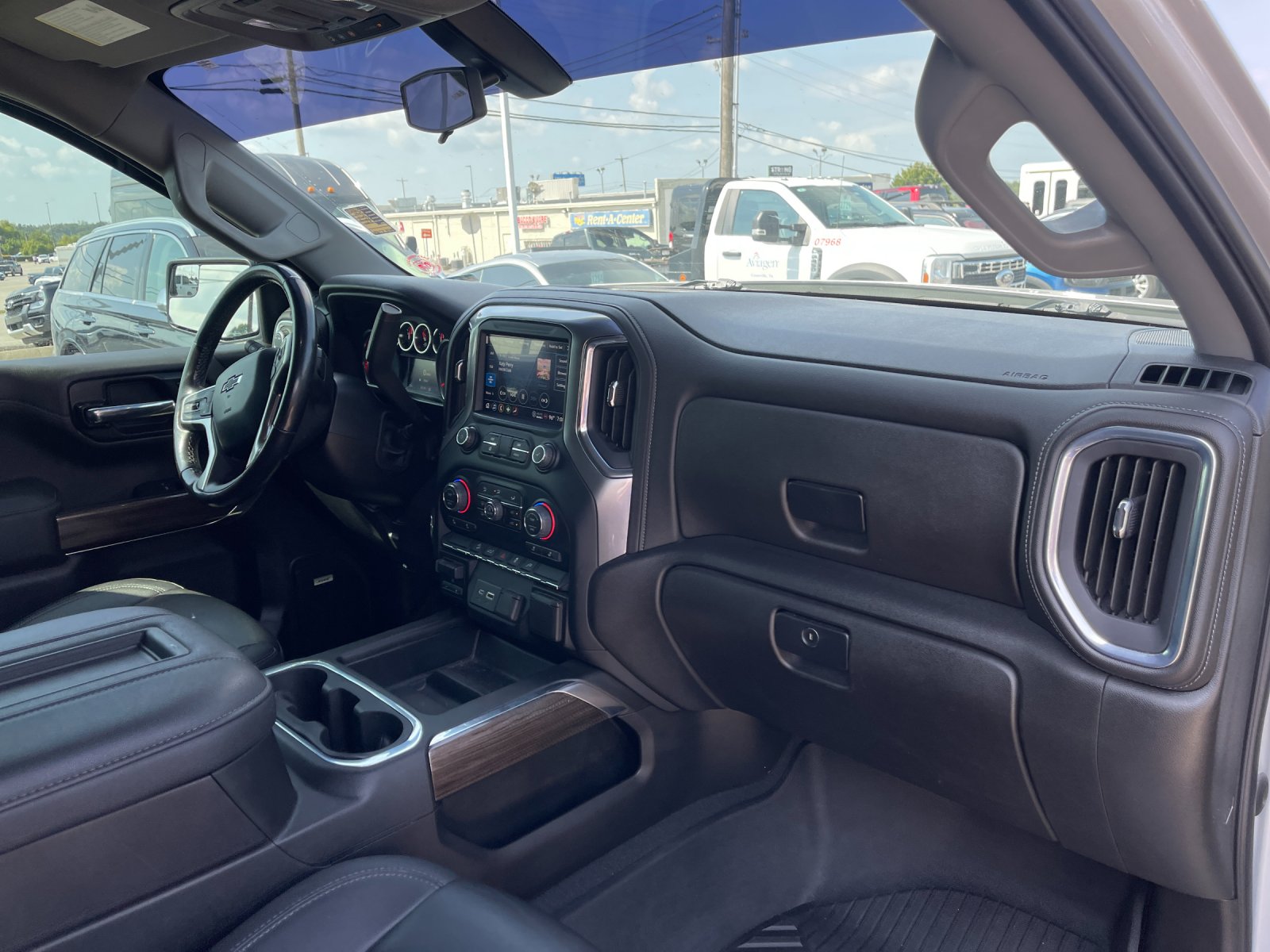 Used 2022 Silver Chevrolet LT Trail Boss image 17