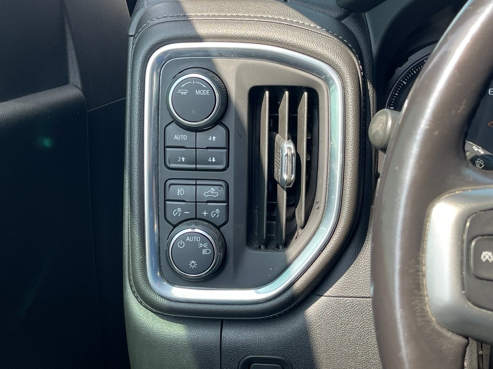 Used 2022 Silver Chevrolet LT Trail Boss image 29