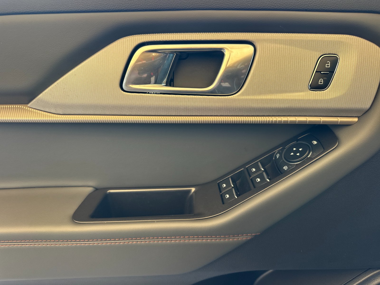 New 2026 Vapor Blue Metallic Ford Active image 10