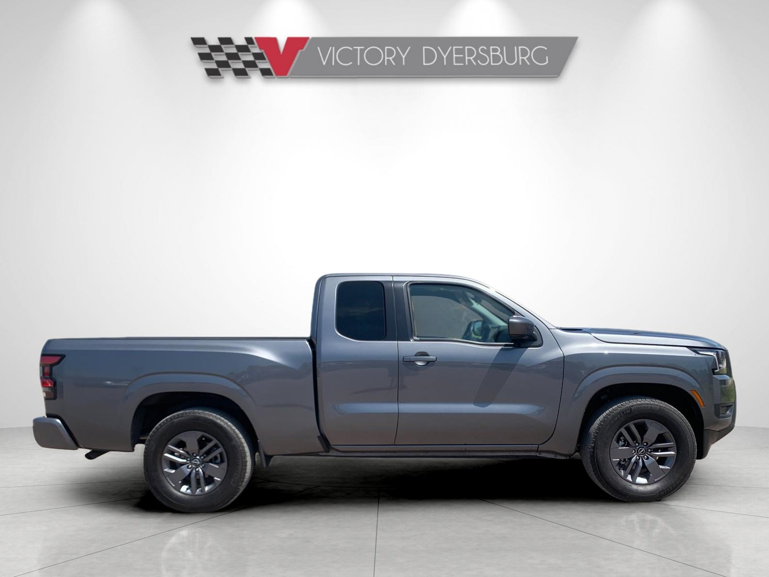 Used 2025 Gray Nissan SV image 3