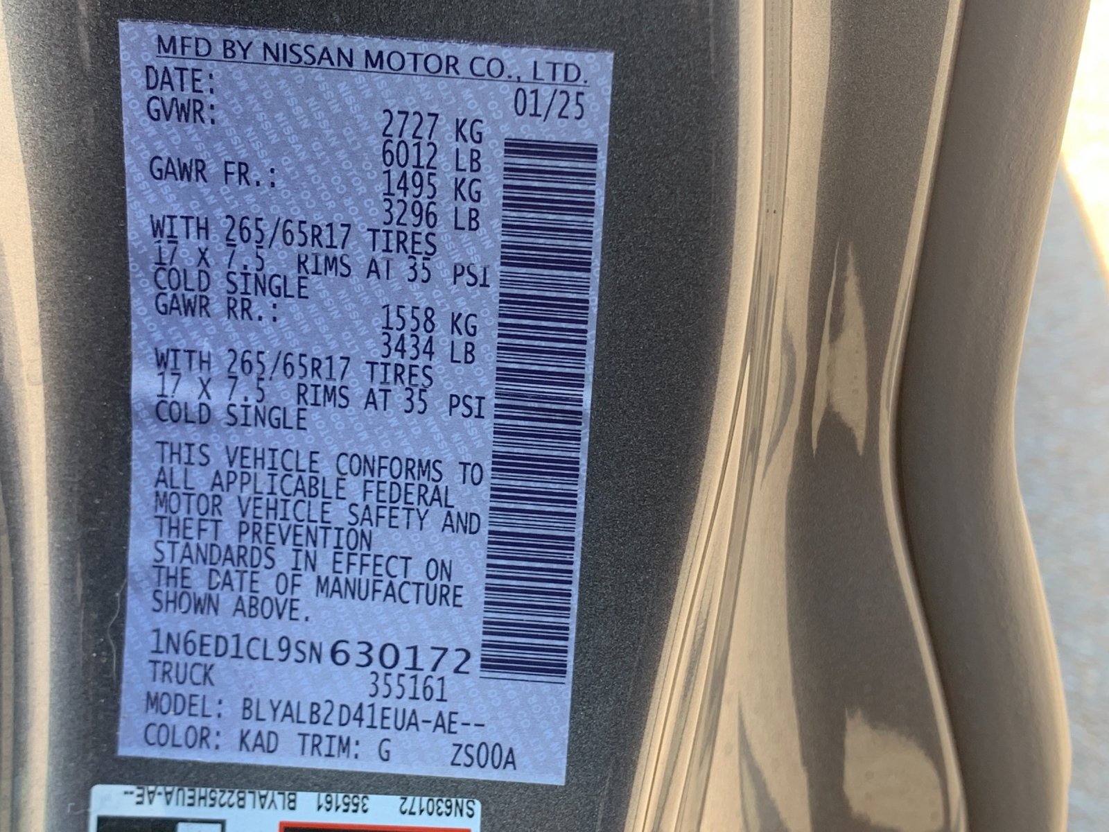 Used 2025 Gray Nissan SV image 33
