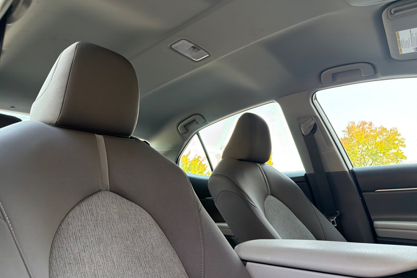 Used 2023 White Toyota LE image 13