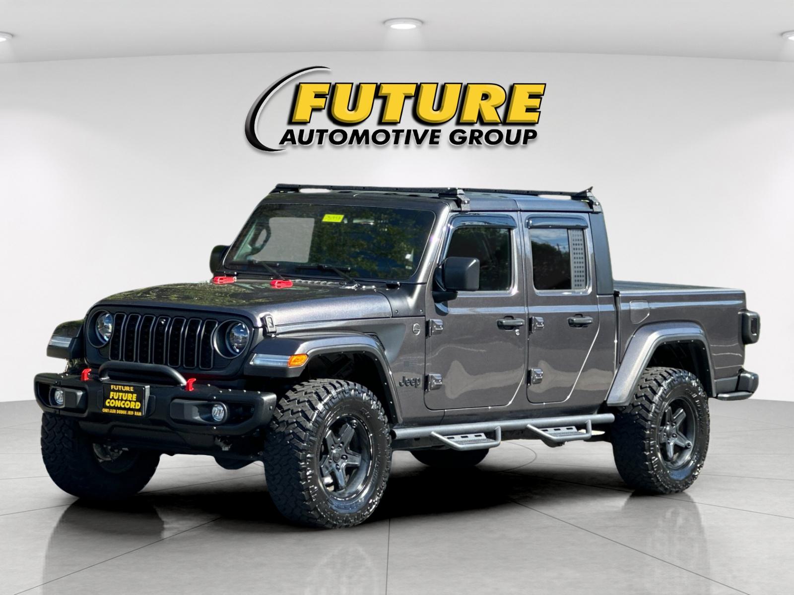 Used 2023 Gray Jeep  image 8