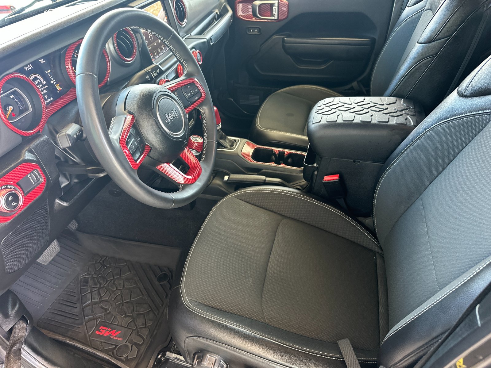 Used 2023 Gray Jeep  image 10