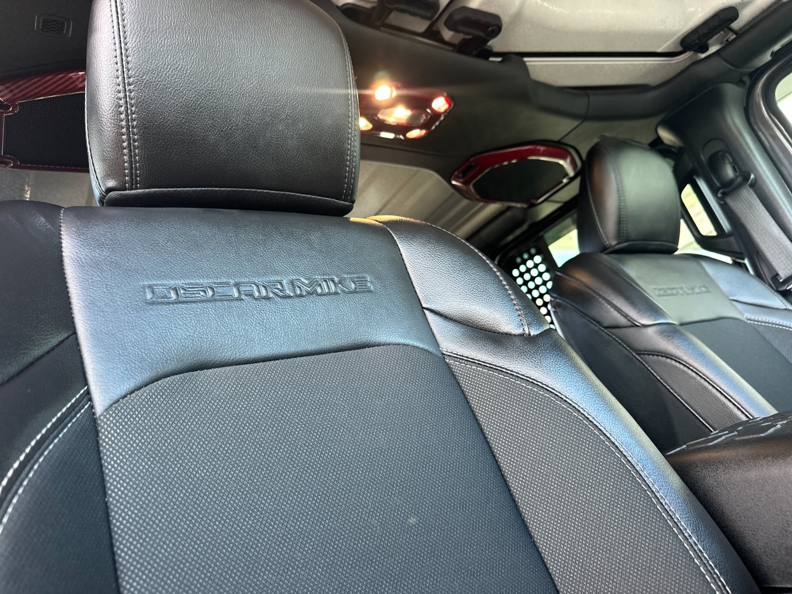Used 2023 Gray Jeep  image 16